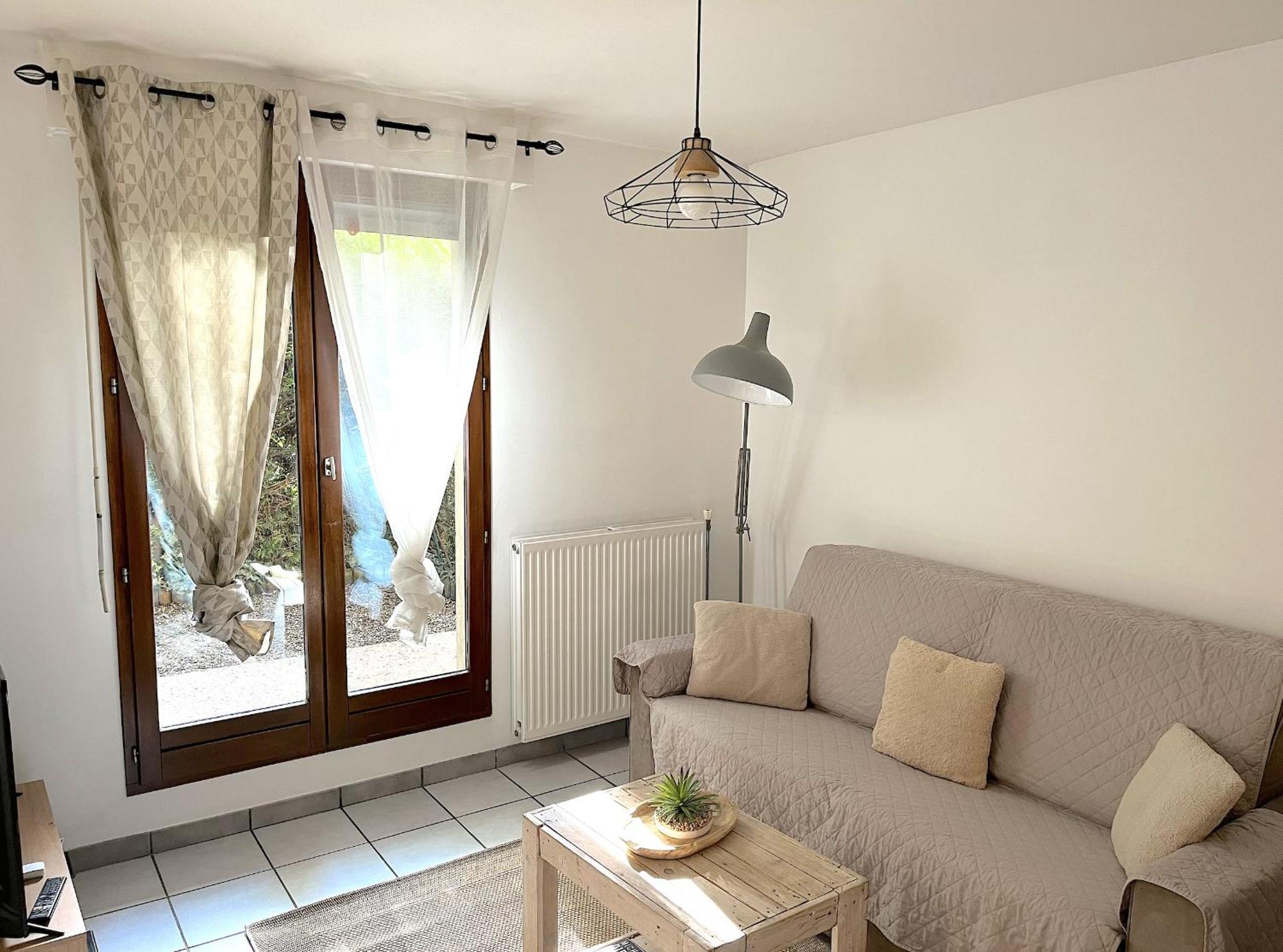 Apartmán Joli Studio Avec Jardin Annecy Exteriér fotografie