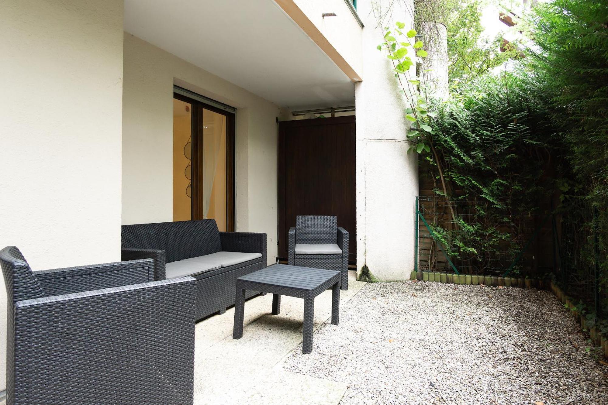 Apartmán Joli Studio Avec Jardin Annecy Exteriér fotografie
